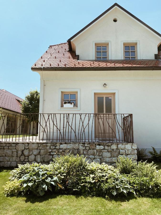 Tri Lucke & Restaurant Hotel *