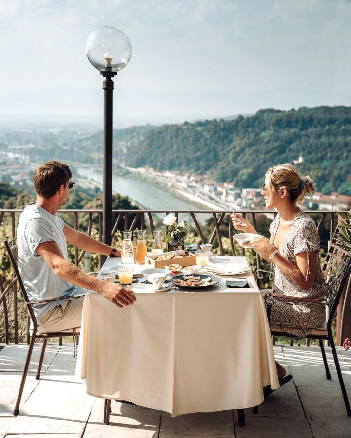 Tri Lucke & Restaurant Krško