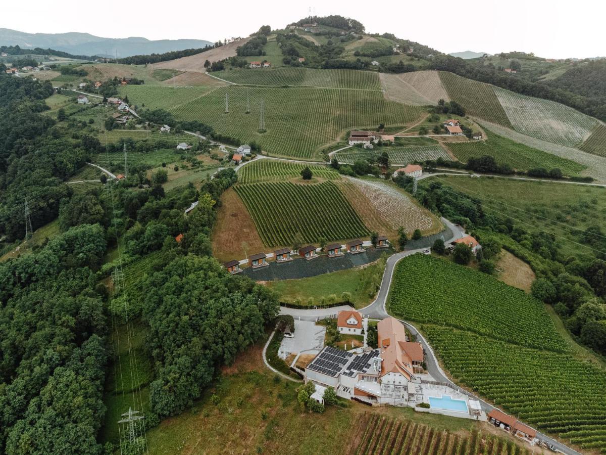 Tri Lucke & Restaurant Hotel *